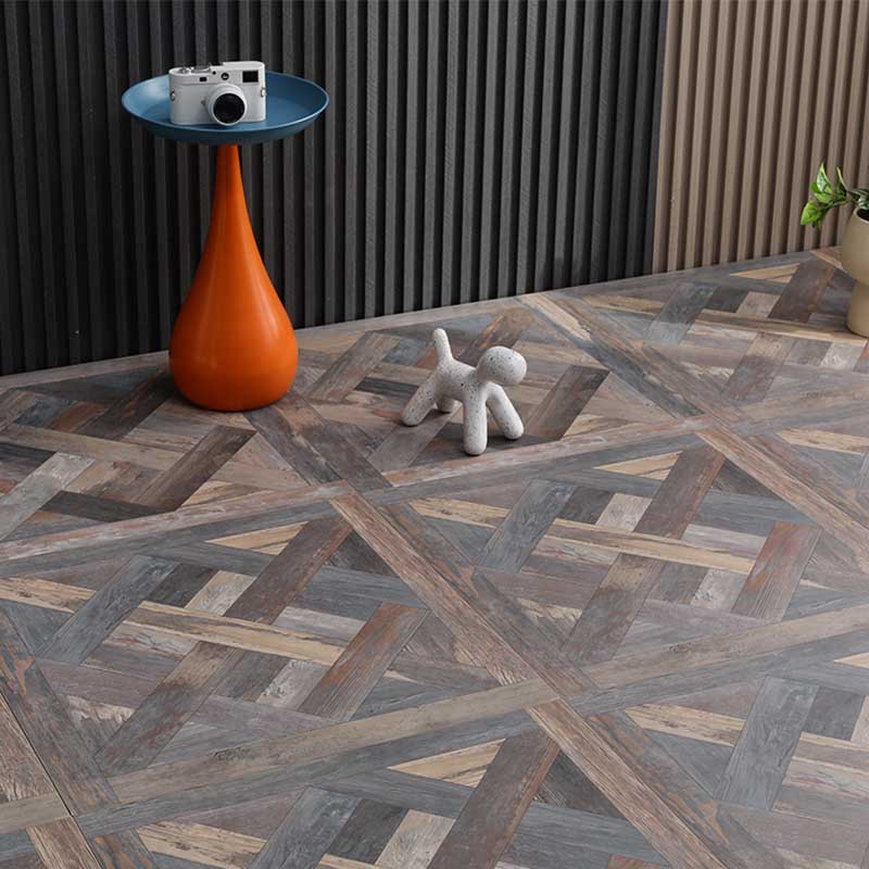 Pisos laminados con patrón de tejido descolorido